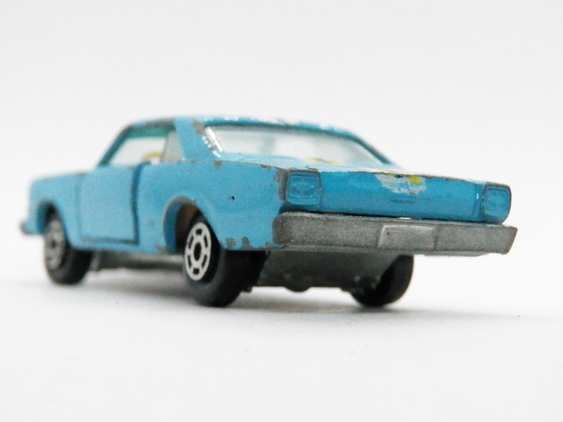 Illustration for article titled Yatming 1:64 Ford Galaxie 500xl